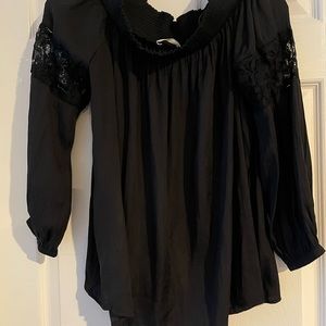 Black off the shoulder womens size medium top